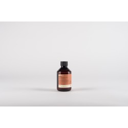 Fluid revitalizant pentru păr - Insight Native Fluid revitalizant pentru păr - Insight Native