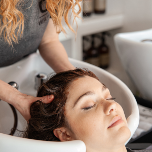Tratamente Pentru Păr Și Scalp Tratamente Pentru Păr Și Scalp